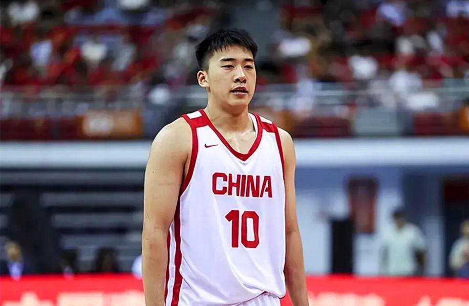 九游娱乐-热身赛：中国男篮逆转塞尔维亚FMP开门红 王俊杰18+14徐昕10分4帽